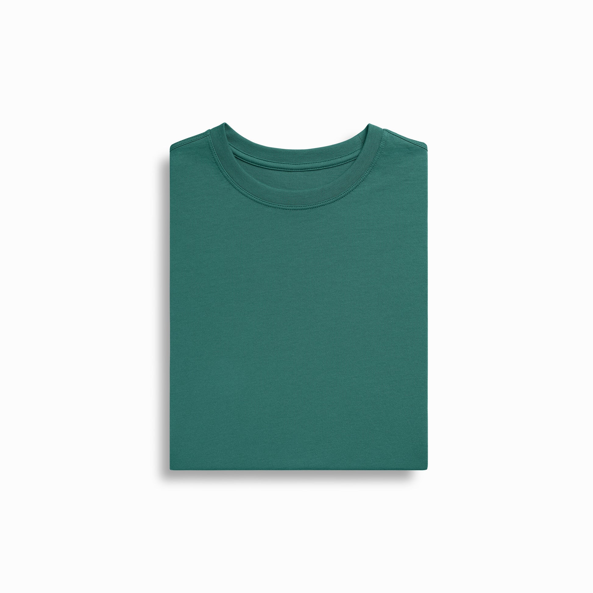 Close-up of PIMA cotton fabric on Robenti Evergreen T-Shirt